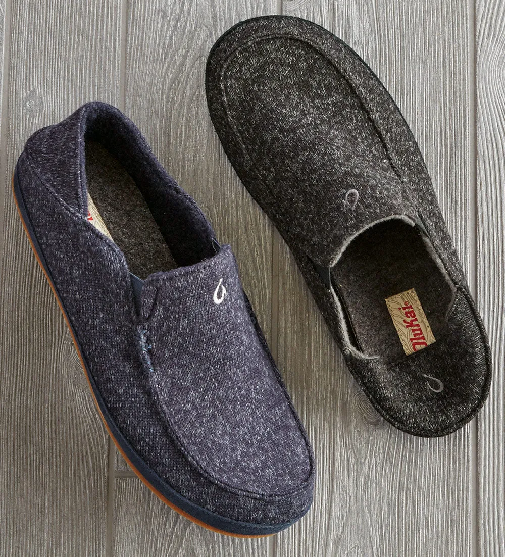 OluKai Moloa Hulu Slippers